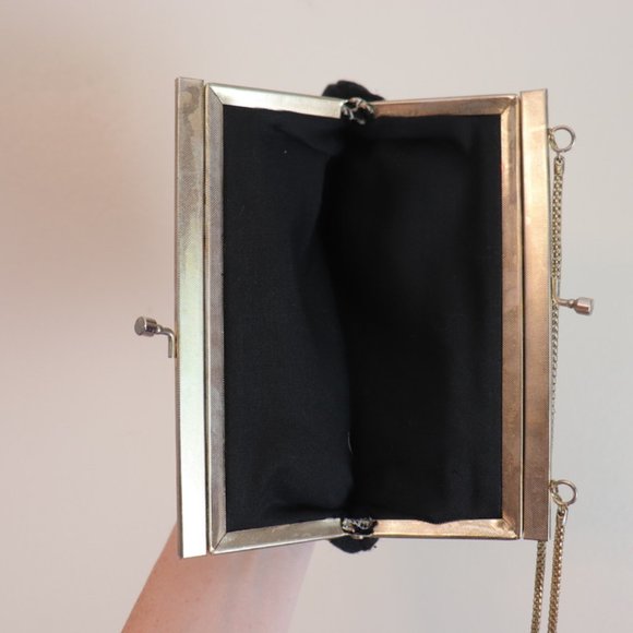 SOLD Vintage Threaded Clutch With Chain - Picture 3 of 3